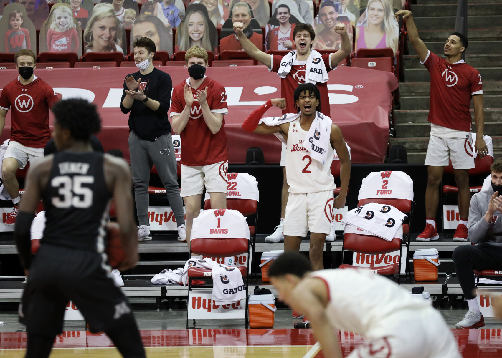 UW 71, Minnesota 59